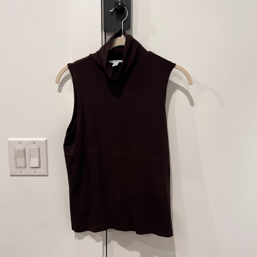 Sleeveless Turtleneck